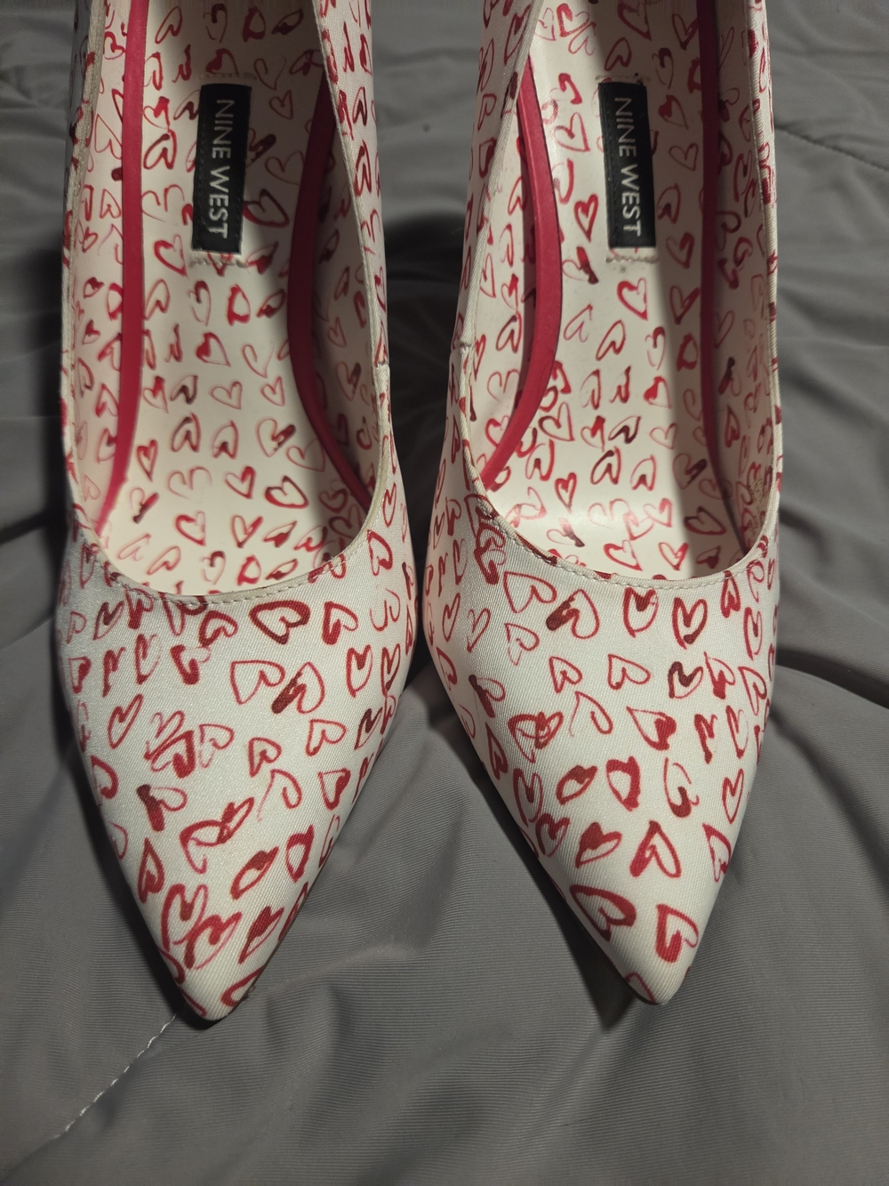 Nine West Women's White Pumps with Red Heart Print - Picture 6 of 6